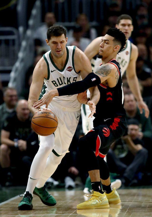 mk直播-包含浓眉哥迎来三赛季高光表现窗口期克里夫兰骑士备战意甲，网友：马德里竞技围绕荷甲门线救险的词条